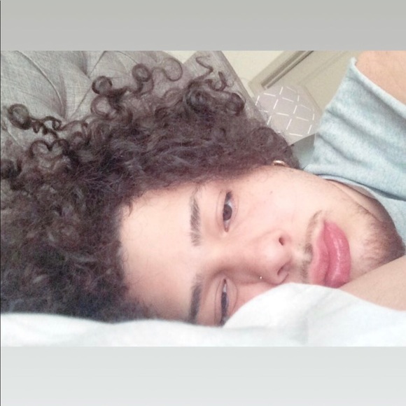 curlygod1998